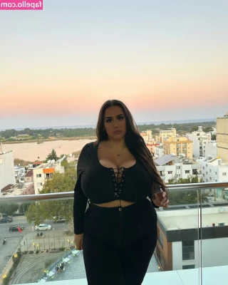 Pettiana | Cypriotmami [ pettiana-cypriotmami ] - Chilling out in Palm Springs