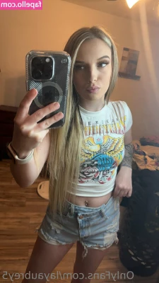 layaubreyfans - soaking up this hot tub like a lil goddess should