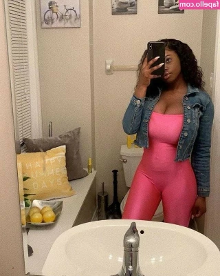 Itstaviaa - Should we start a liketoknowit or wishlist and post things we think
