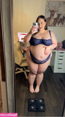 Caroline Quinn [ caroline-quinn ] - horny