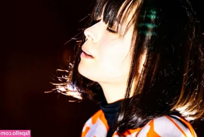 Alice Sara Ott [ alice-sara-ott ] - So what 💋would you want to see if I did a livestream DM and let me