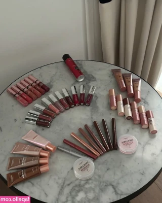 Bella Ramirez [ bella-ramirez ] - Going to make more content this week  what are we wanting to see