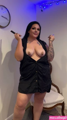 chelseacheeks69 - Who wanted more shoes  Love these boots  I should try taking a full