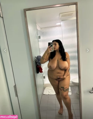 Charlotte Godoy [ charlotte-godoy ] - Time to tan