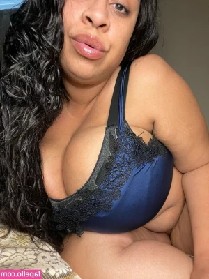 Redd_Delicious [ redd-delicious ] - Air drying after a long relaxing bath   want to see the bath video   