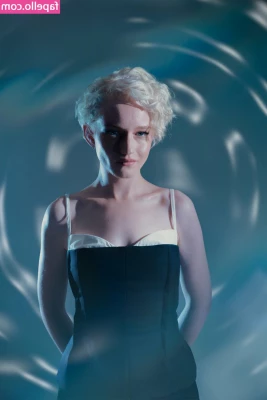 Julia Garner [ julia-garner ] - HAPPY VALENTINES DAY