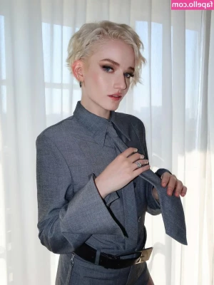 Julia Garner [ julia-garner ] - New video dropping tomorrow   I want to decorate your dick like a
