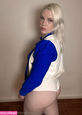 daisyfallzfreepage - Excuse the mess in the background and focus on Me  I was feeling HOT