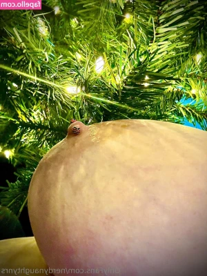 nerdynaughtynrs - Just a wink, but it says everything 😘