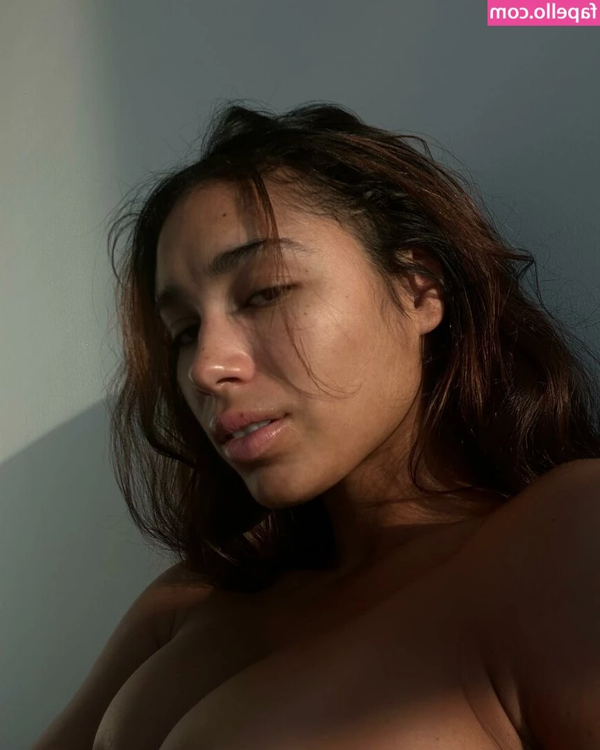 Genna Barton [ genna-barton ] - come and taste my peach, the season has started 🔥