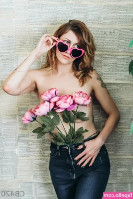 chellebell420 - the boobs behind this account