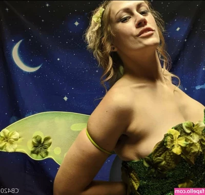 chellebell420 - Morning fans. 1 day until my 40th. Only thing that stand between my