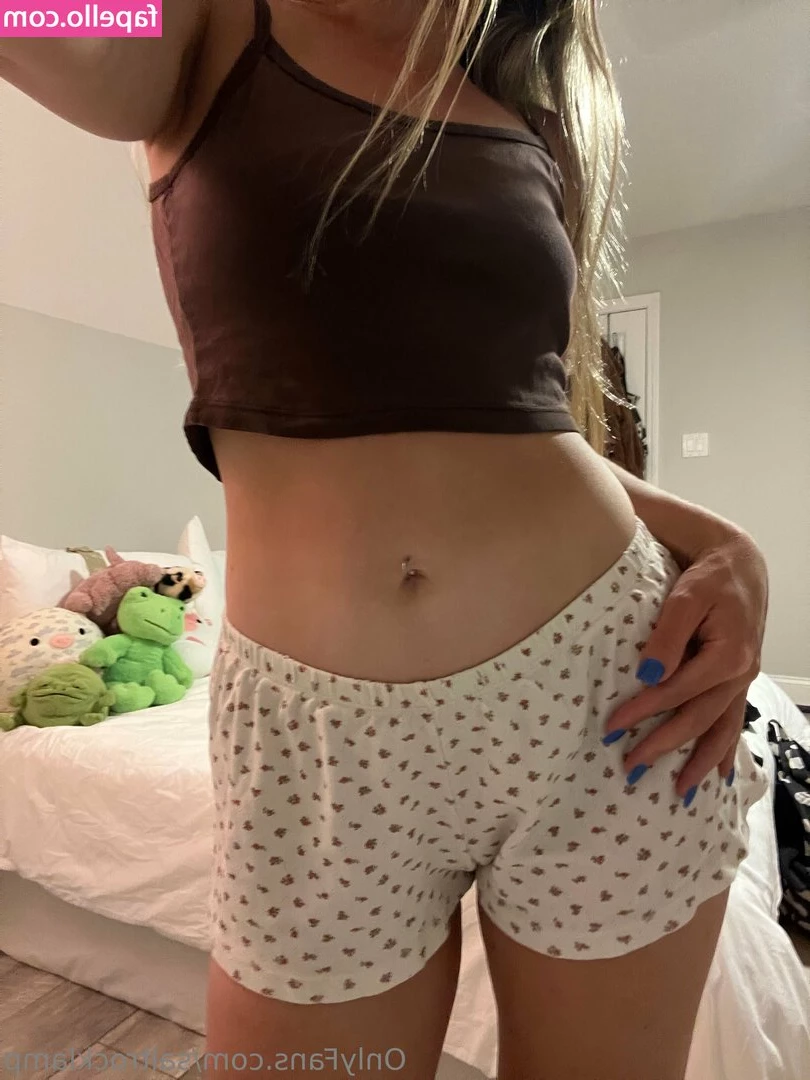 saltrocklamp - my feet are waiting for you   they want a massage     feetlovers 