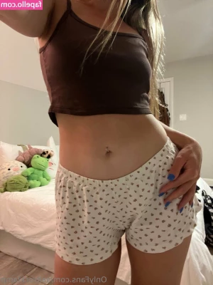saltrocklamp - my feet are waiting for you   they want a massage     feetlovers 