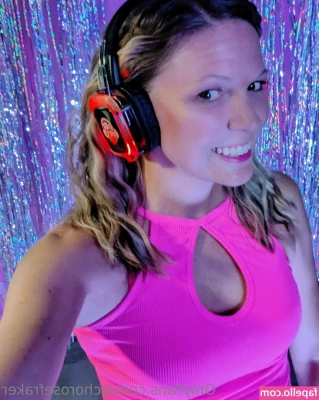 preciouskitten21 - Hi   Bored lets chat
