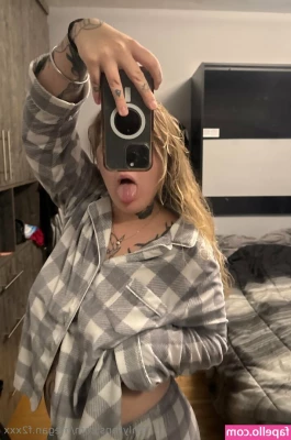 megan.f2xxx [ megan-f2xxx ] - BN on Fetish Friday part 2 Make up for 06 30