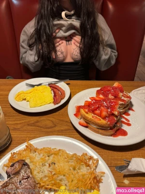 twelvegaugeshawty - Feel every inches of me and let me cum inside you. Check your inbox