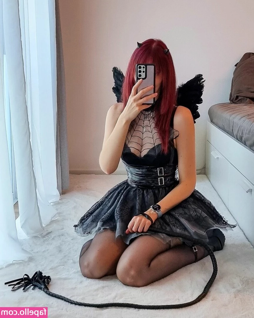 123jolizei - Spread me open while I look back at it  Message me for even more fun