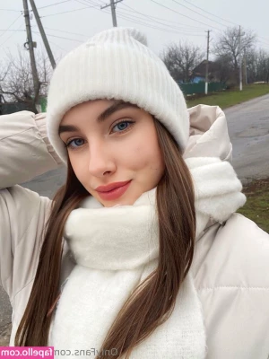 ren_18y.o [ ren-18y-o ] - Think I make a good Princess Leia? 💫👧🏻