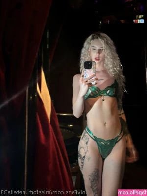 missfortunetella33 - hello  my dear  Do you want 5 topless photos and one hot naked video
