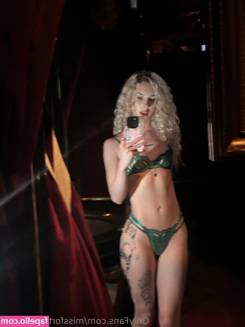 missfortunetella33 - How has your weekend been so far?   I am working with @pixiegothivy