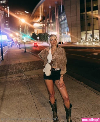 xratedpeachvip - My morning boobs 😊