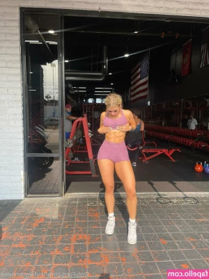 lindseyrenneee - Big woman  Power is power         prezottes_house
