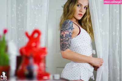Devillbarbie91 - Hey cuties I'm sorry for the lack of posting. I started my dream job