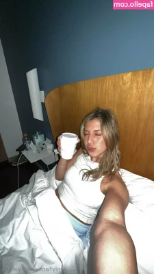 lizalouu - After a long day in the road and waiting to get unloaded  I couldn t
