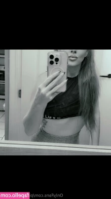 pinkcutie83free - A little fun outside