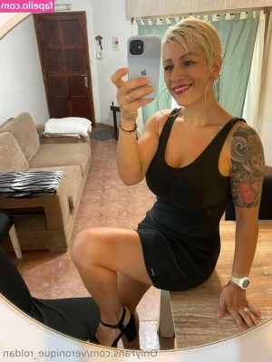 veronique1 - How are we liking this top? 🤡 Hope everyone had a good weekend