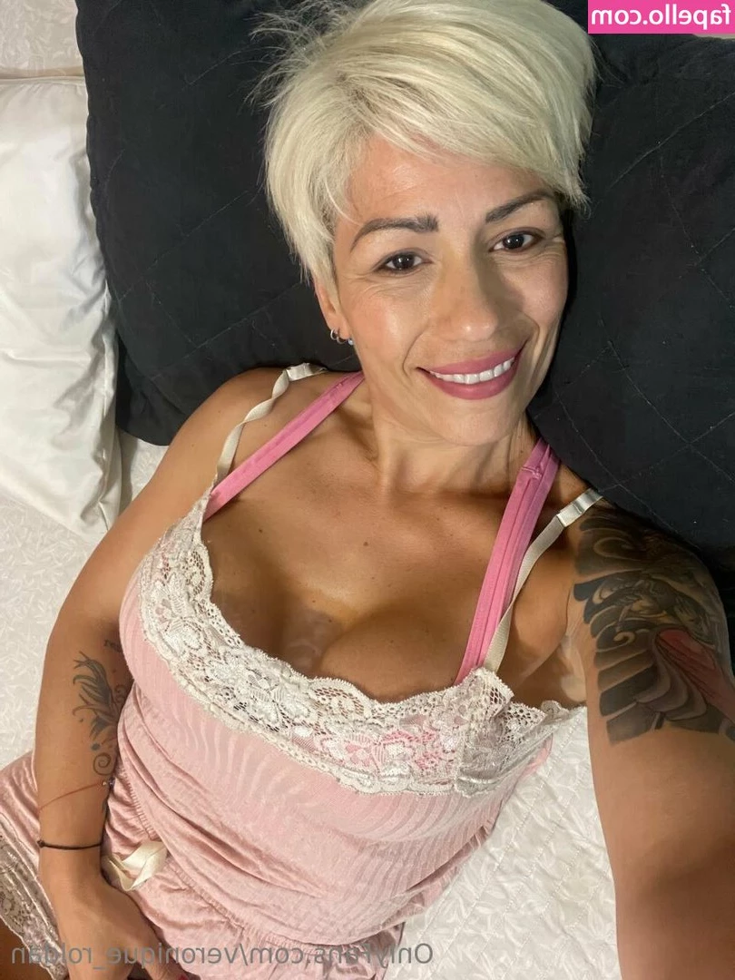 veronique1 - omg she s such a slut   officialselenalove fucking my husband 