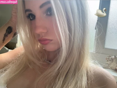 BestBlondiiecb - yesthatguydaddy If u can Still be my daddy  IRL people think Kitten