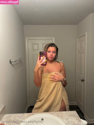 Daly Dacus [ daly-dacus ] - When the dick is everything you hoped it would be 😍😍😍