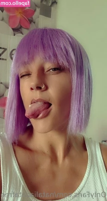 nataliazetafree - 5-min Giantess puts on flip flops with tiny in it 😈 With