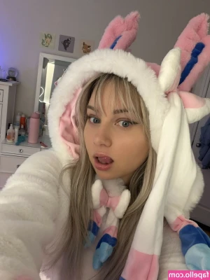 Sagemommy - Who wants to see me play with this toy and get my pussy