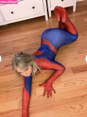 Sagemommy - On my knees serving Da.ddy in every way!