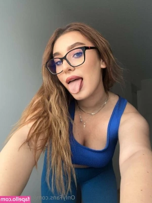 cassiejules99 - want to see more of my NEW Photoshoot  im only wearing a glass of