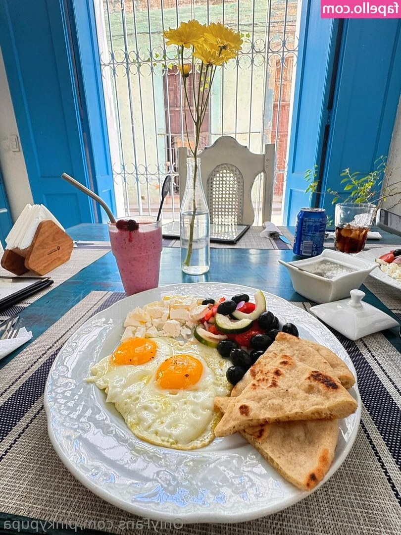 pinkypupa - Tonight s aftermath  what do you think happened