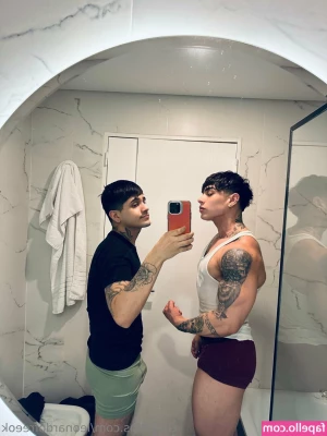 leonardofreeok - lipstick stains 💄 🥵