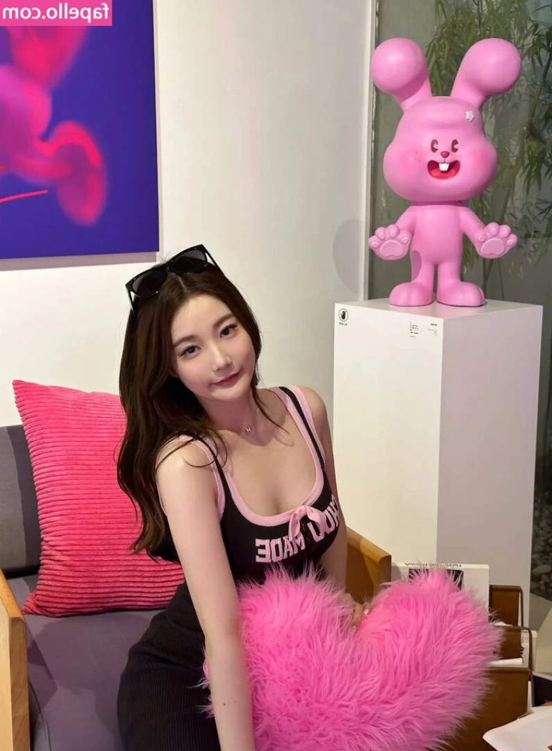 Kiittwy - Would you get right to fucking me or would you lick me till I'm a