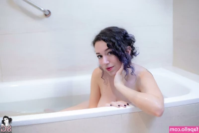Dreamoon - Looking for someome to breed me  Mmmm i need to feel a cock pulsate