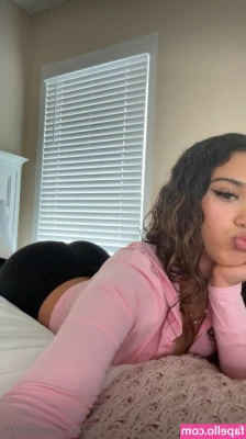 Sophia Ruiz [ sophia-ruiz ] - I heard men love a women with nice teeth but I heard what they love