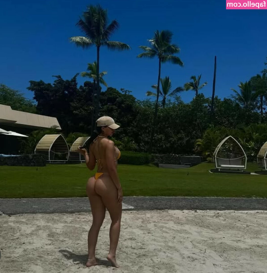 Adrianaaaa.a [ adrianaaaa-a ] - Have you seen this video? 🙈 Get the full 10 minutes for only 50