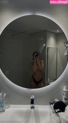 Lina Edel [ lina-edel-1 ] - I m feeling great today
