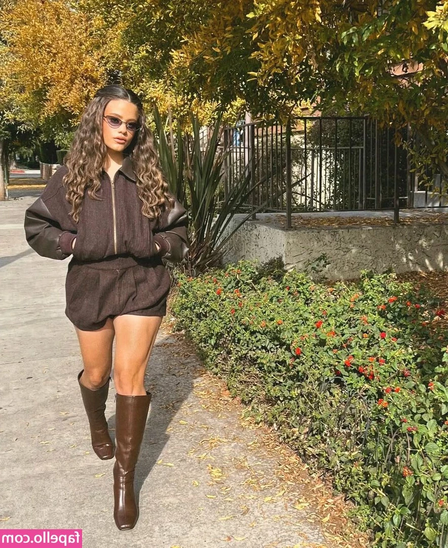 Sarah Jeffery [ sarah-jeffery ] - can t post shit here so rumble com drventure
