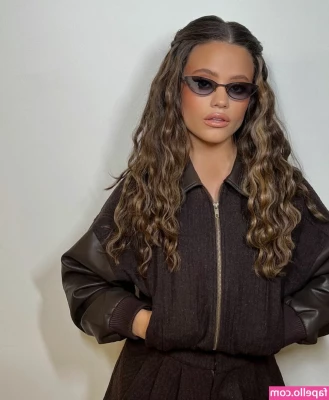 Sarah Jeffery [ sarah-jeffery ] - Hope your guys days went well   working on some new videos for you