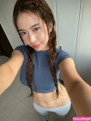 Eloise Winchel [ eloise-winchel ] - Getting my titties out in the wilderness is becoming my favorite past
