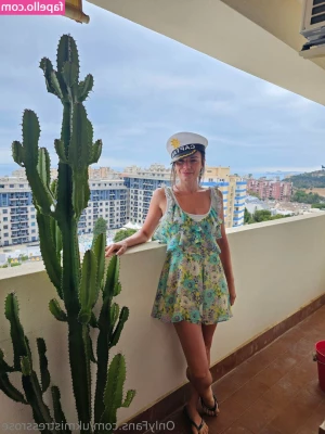 UKMistressRose - A little oil video, ft my new bikini 😌 Definitely plan on getting