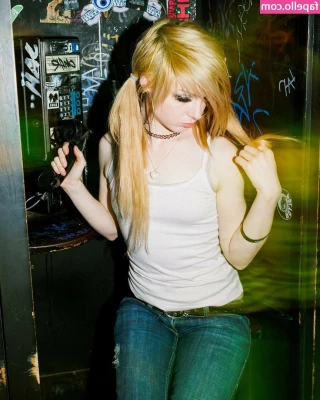 Shauna Dean Cokeland [ shauna-dean-cokeland ] - Bop bop